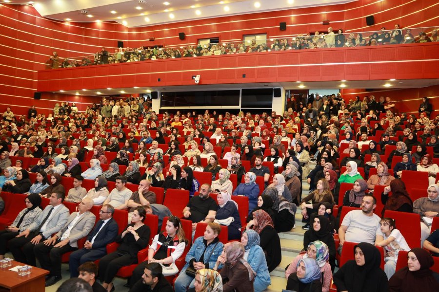 Ailenin İçinde Saklı Cennet Söyleşisine Yoğun İlgi