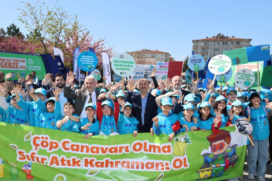 Gebze’de öğrencilerden “Sıfır Atık” Projesine destek yürüyüşü