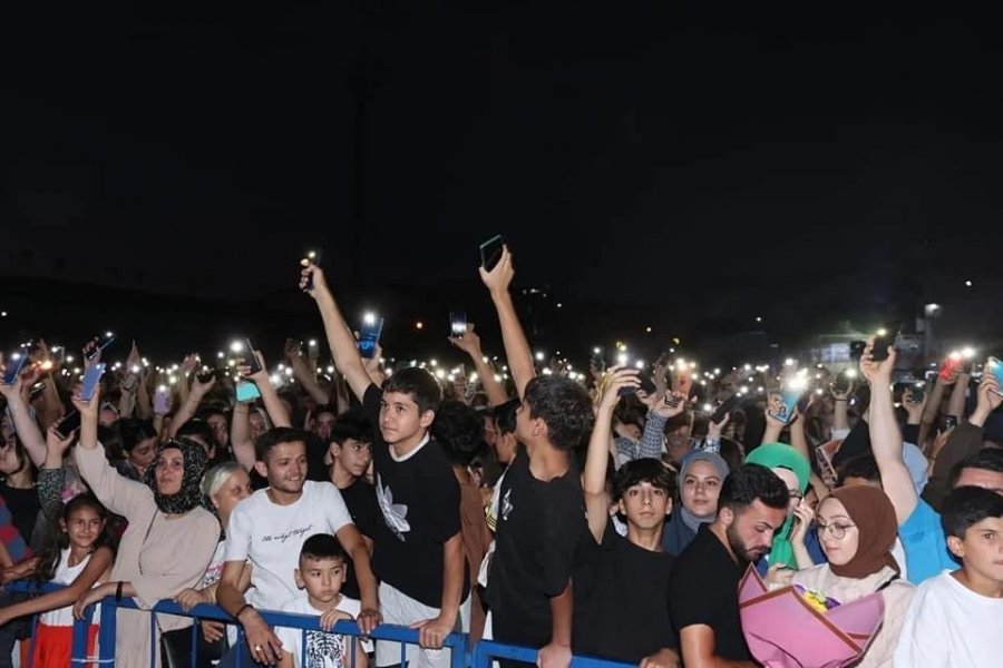 Binlerce Gebzeli Ekin Uzunlar Konserinde Buluştu