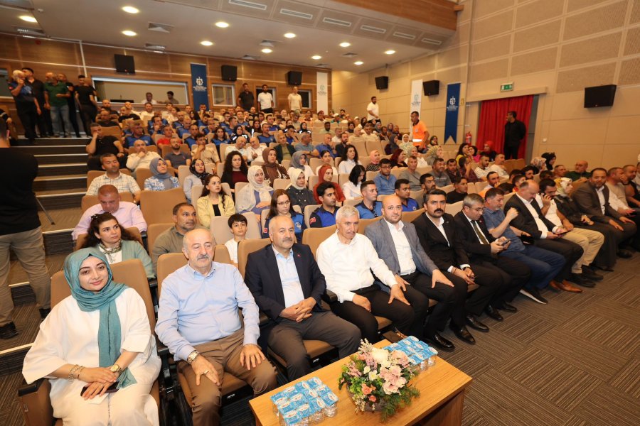 Başkan Büyükgöz, Belediye Personeliyle Bayramlaştı