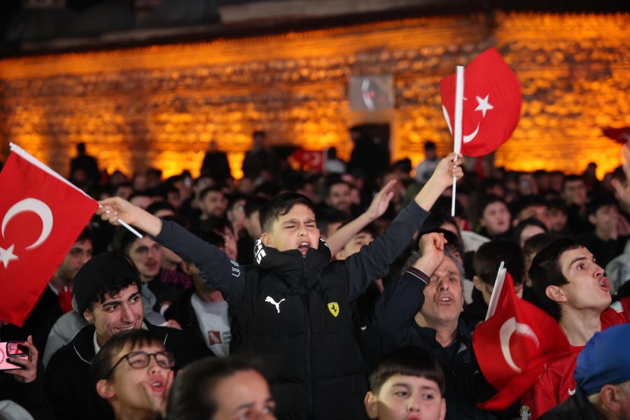 Tarihi Zafer Gebze Kent Meydanı’nda Coşkuyla Kutlandı