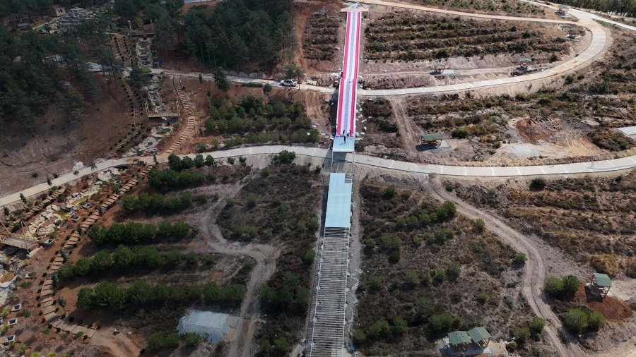 Gebze, Mor-Beyaz Dev Kaydırakla Eğlencenin Merkezi Olacak