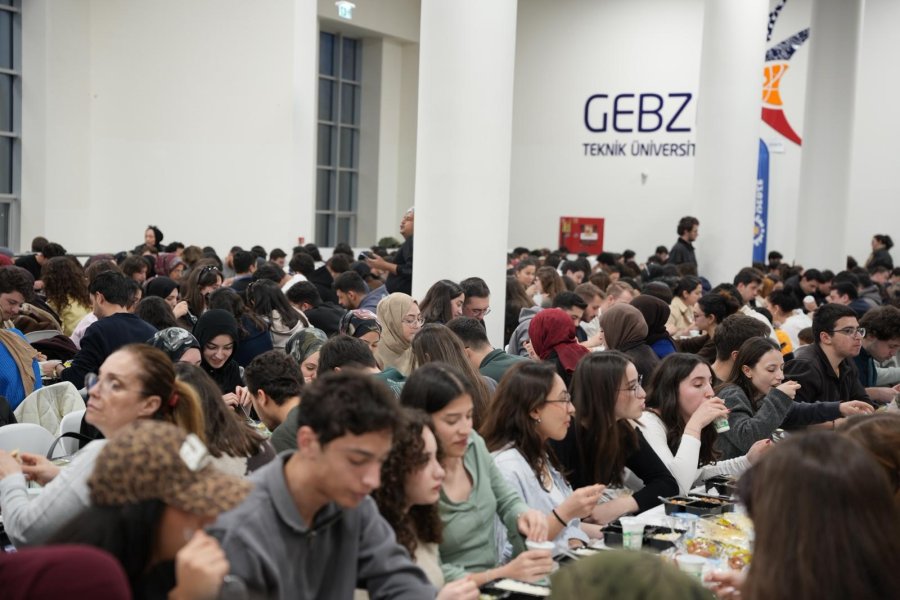 GEBZE BELEDİYESİ İFTAR SOFRASINI GEBZE TEKNİK ÜNİVERSİTESİ’NDE KURDU