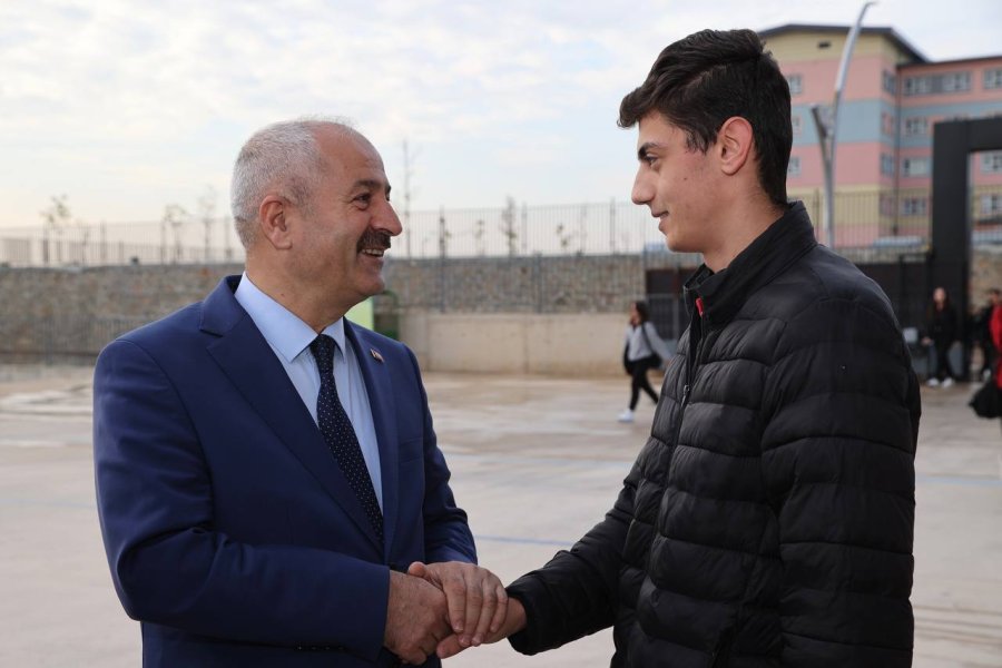 Kaymakam Özyiğit ve Başkan Büyükgöz Bayrak Töreninde