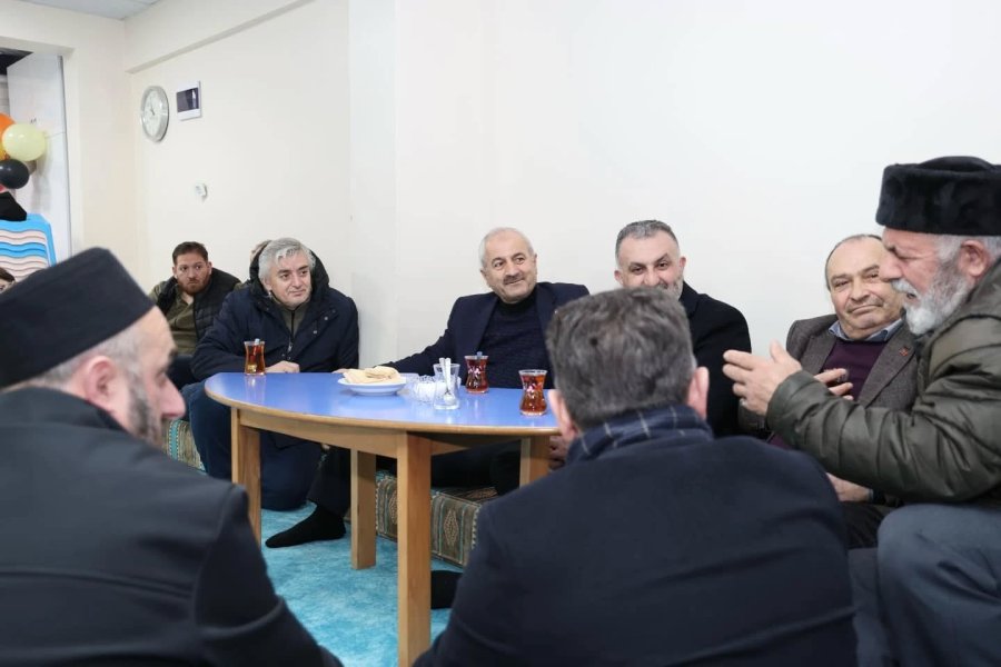 Başkan Büyükgöz;Hemşerilerinin hanelerine konuk oluyor 