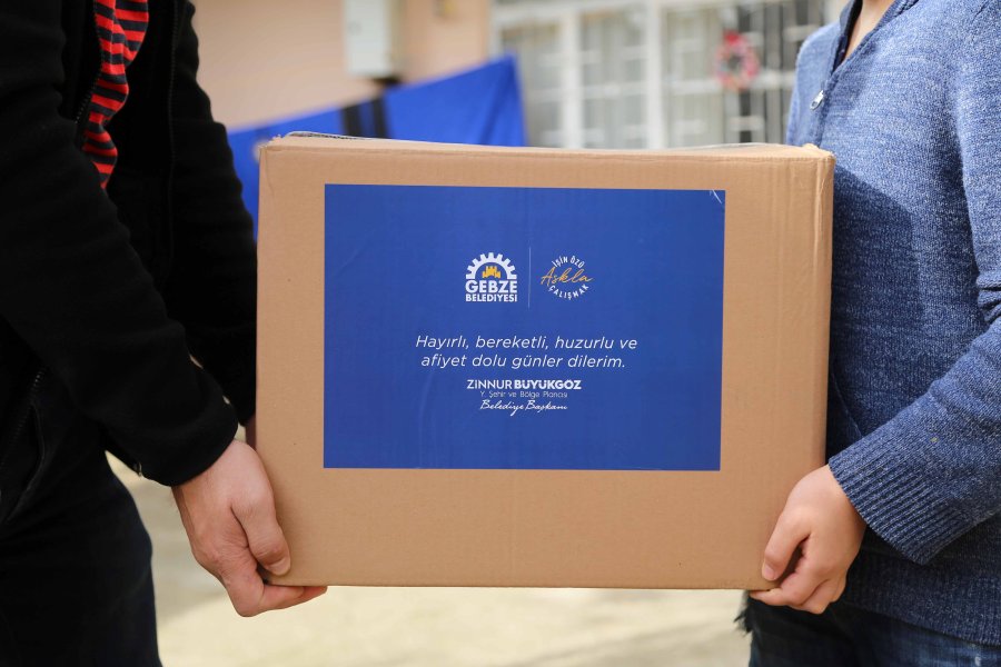 Gebze ihtiyaç sahibinin yanında