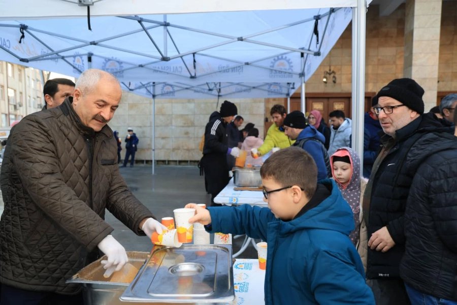 “Sertaç Abi” Gebzeli Çocuklarla Buluştu