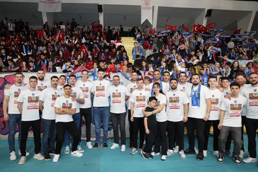 Gebze’nin “Efeleri” Şampiyonluk Kupasına Kavuştu