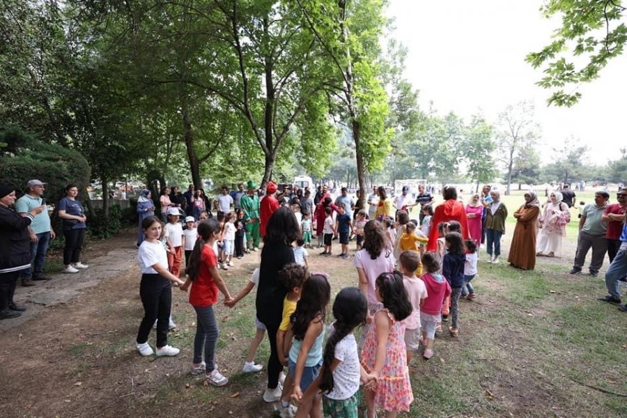 Başkan Büyükgöz mesai arkadaşlarını piknikte ağırladı