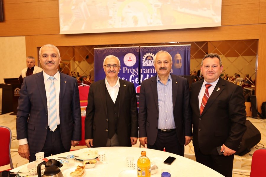 Kaymakam Özyiğit ve Başkan Büyükgöz  Depremzedeleri İftarda Ağırladı 