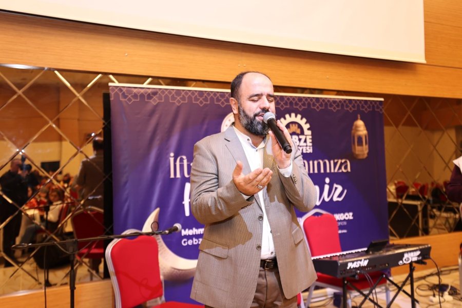 Kaymakam Özyiğit ve Başkan Büyükgöz  Depremzedeleri İftarda Ağırladı 