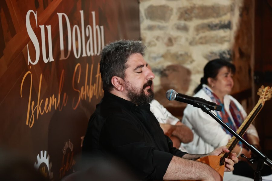 Tarihi Su Dolabı’nda Neşet Ertaş Türküleri Yankılandı