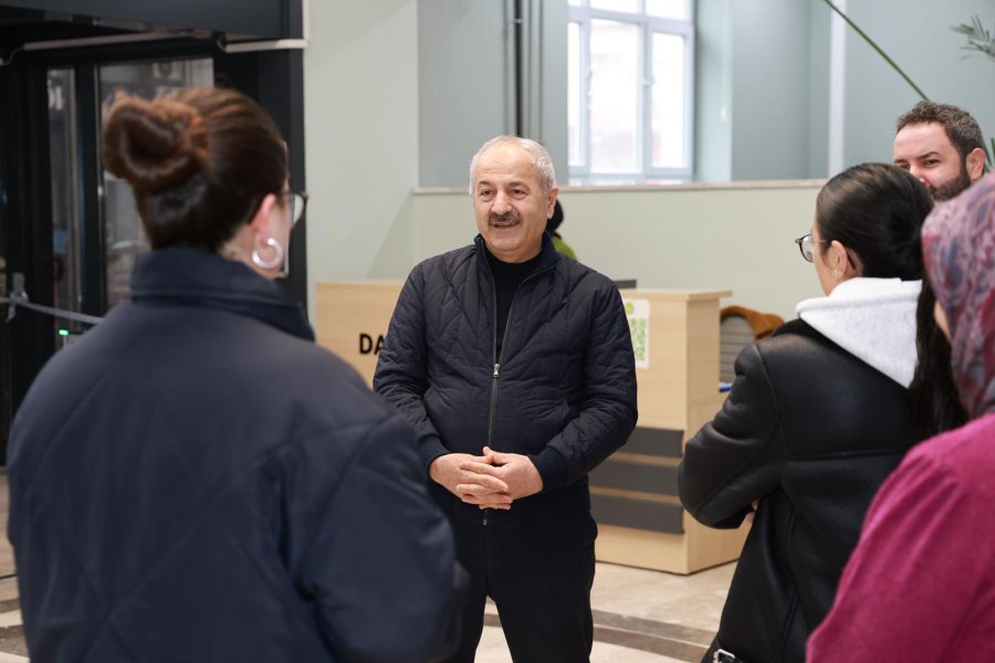 YKS Deneme Sınavı Öncesi Başkan Büyükgöz Gençlerle Bir Araya Geldi