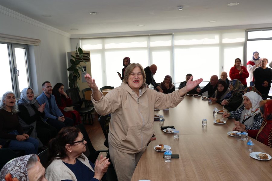 BAŞKAN BÜYÜKGÖZ’DEN HUZUREVİ SAKİNLERİNE MORAL ZİYARETİ