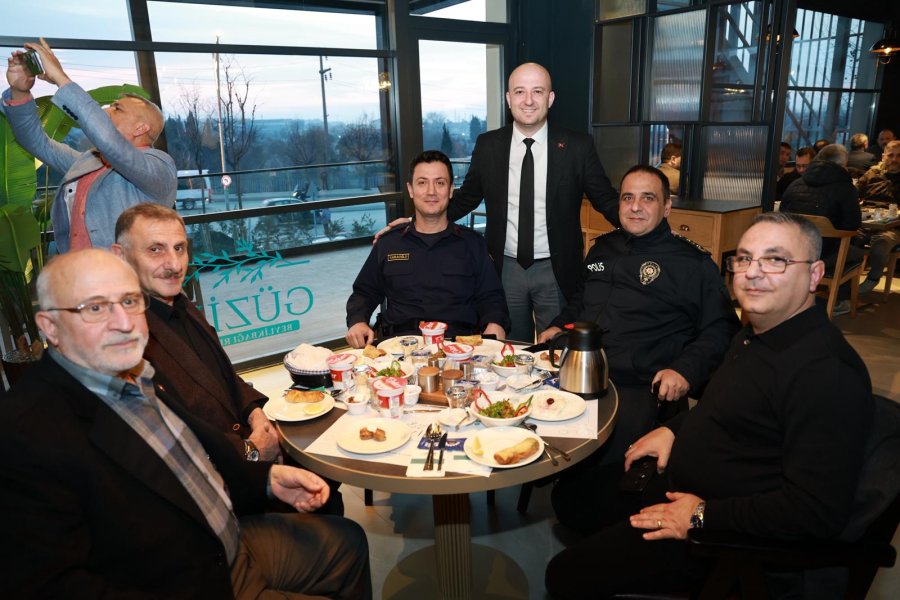 GEBZE BELEDİYE BAŞKANI ZİNNUR BÜYÜKGÖZ YENİ AÇILAN BEYLİKBAĞI GÜZİDEDE İLÇE PROTOKOLÜNÜ AĞIRLADI