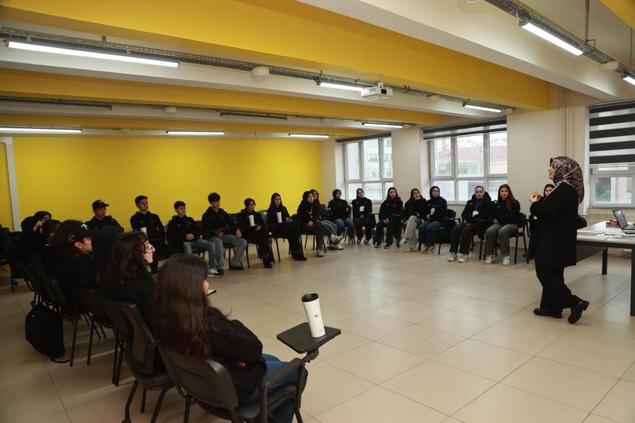 41 GENÇ, EĞİTİMLERİNİ SÜRDÜRÜYOR