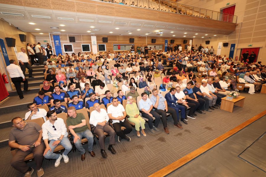 Başkan Büyükgöz, Belediye Personeliyle Bayramlaştı