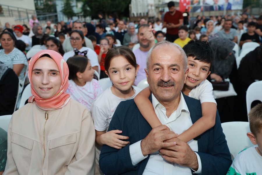 Mahallemde Sinema Var Başladı