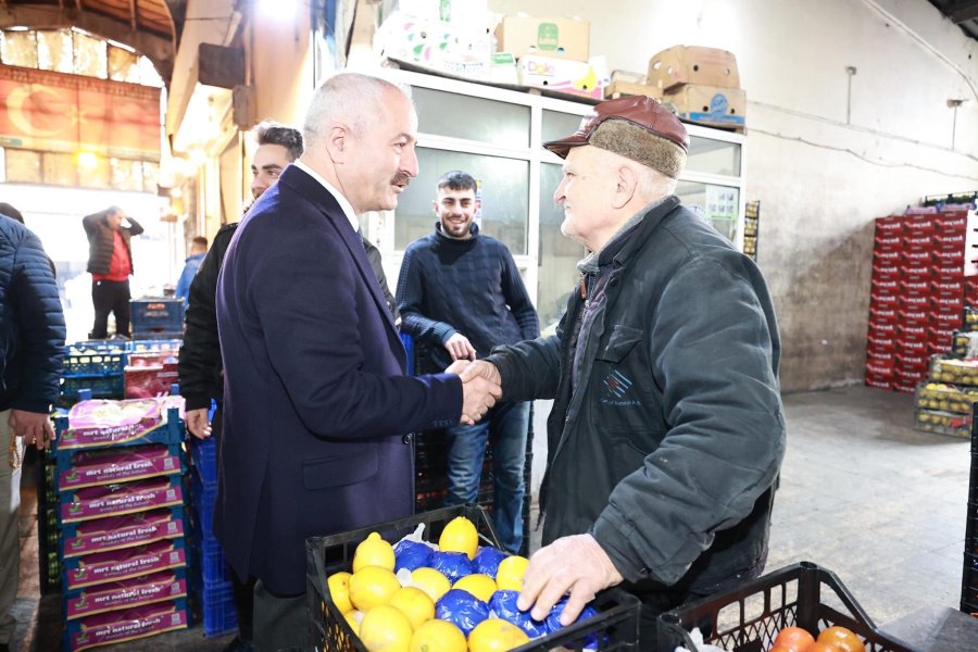 Başkan Büyükgöz Hal Esnafına Konuk Oldu