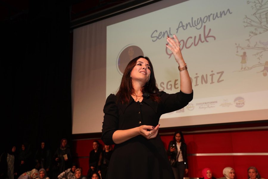 Gebze Okur Projesinde Dilek Cesur Söyleşisi Yoğun İlgi Gördü