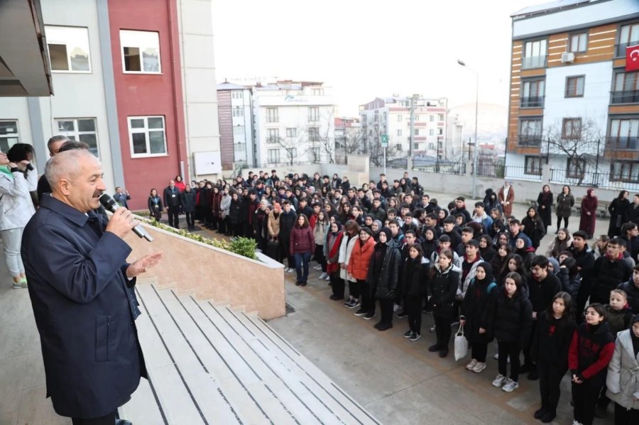 Kaymakam Özyiğit ve Başkan Büyükgöz Fatih Sultan Mehmet Anadolu’da 