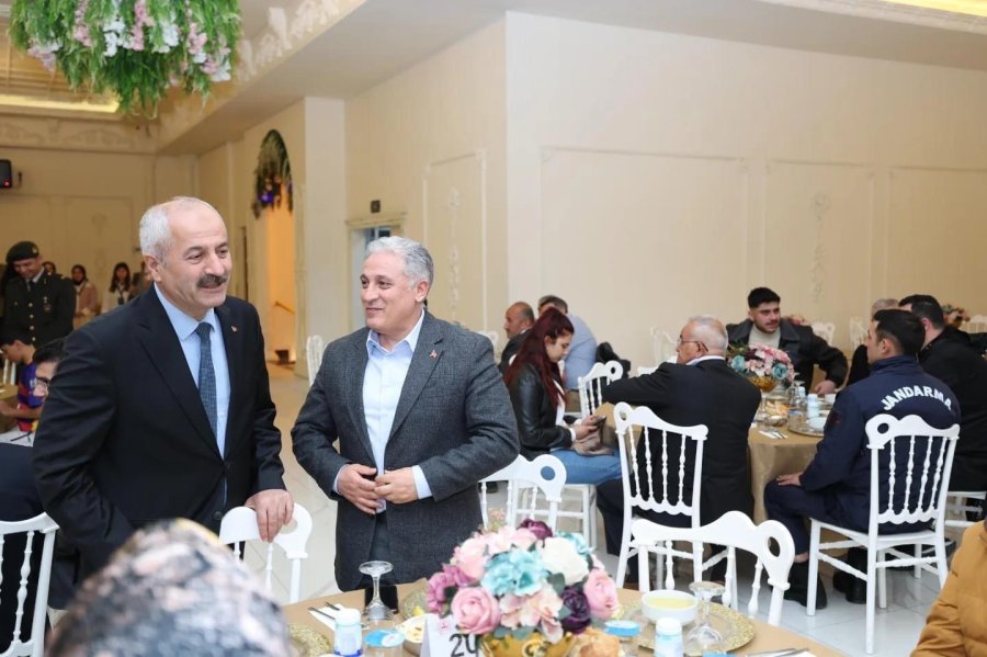 Şehit Aileleri ve Gaziler İftarda Ağırlandı