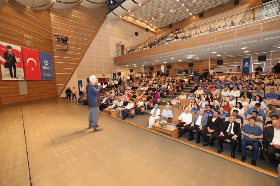 Başkan Büyükgöz, Belediye Personeliyle Bayramlaştı