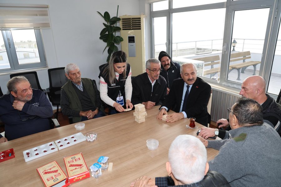 Başkan Büyükgöz, Barış Mahallesi’nde Huzurevi Sakinleriyle Bir Araya Geldi