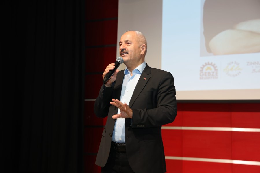 Gebze’de Oytun Erbaş’la Bilim ve Gençlik Buluşması