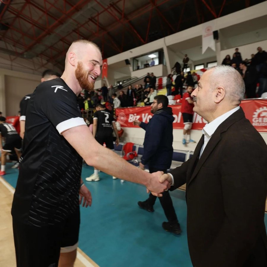 Gebze Bld Voleybol Takımı Adını Play-Off’a Yazdırdı