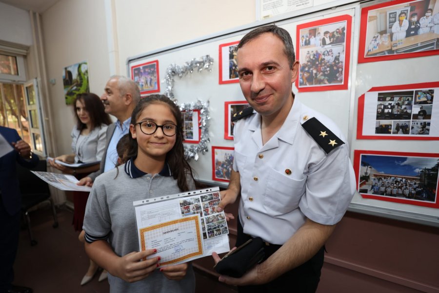 Gebzeli Öğrencilere Karneler Protokolden