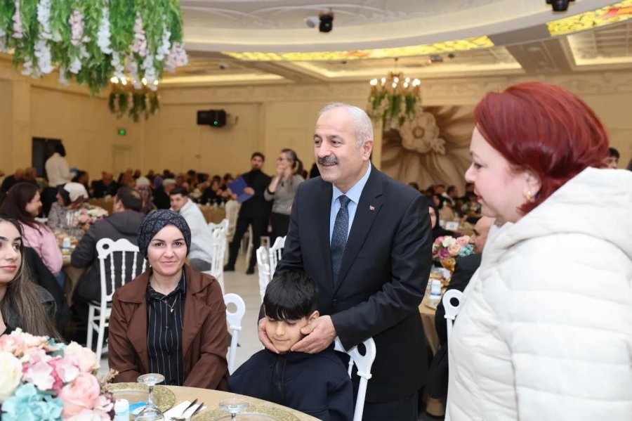 Şehit Aileleri ve Gaziler İftarda Ağırlandı