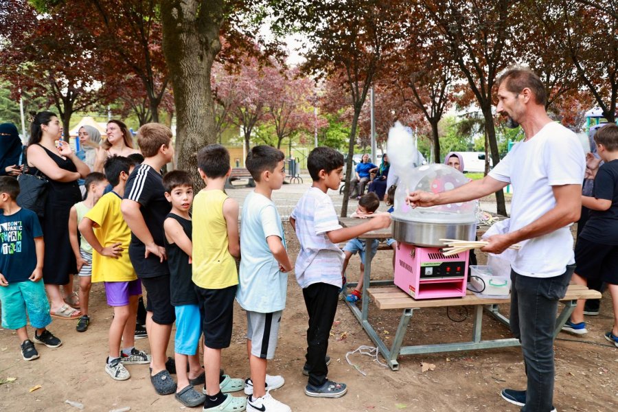 Gebze Belediyesi’nin Etkinliğinde Minikler Doyasıya Eğlendi