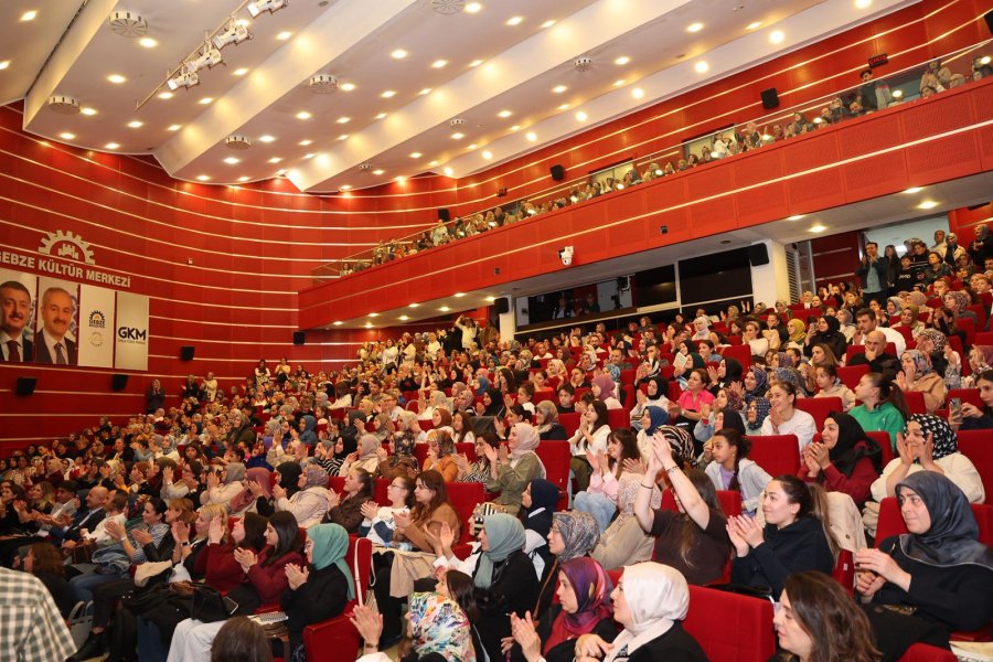 Gebze Okur Projesinde Dilek Cesur Söyleşisi Yoğun İlgi Gördü