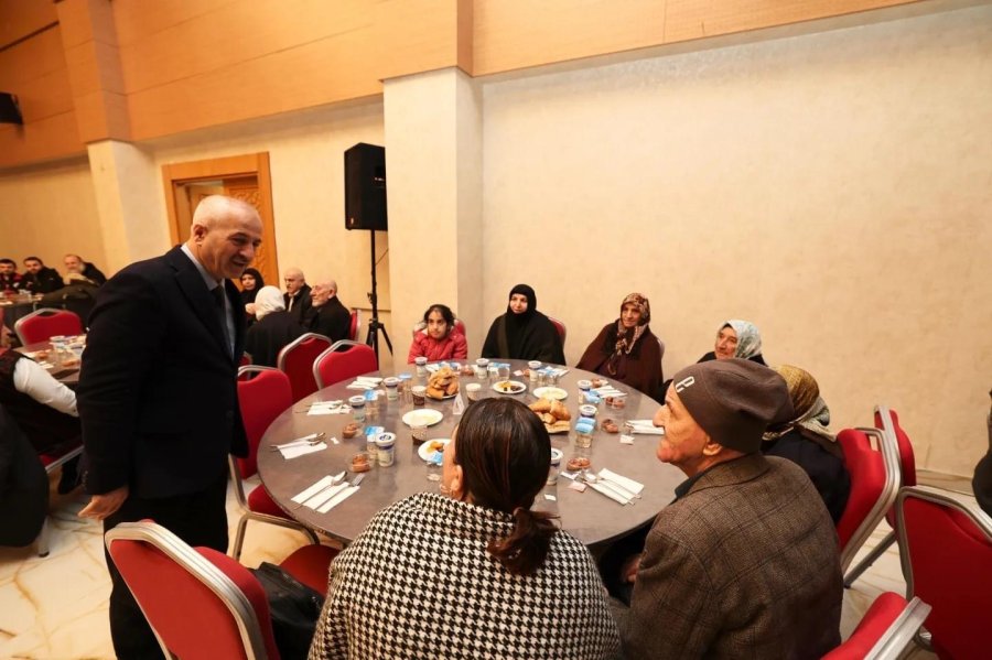 Başkan Büyükgöz Gebze’nin Çınarlarını İftarda Ağırladı