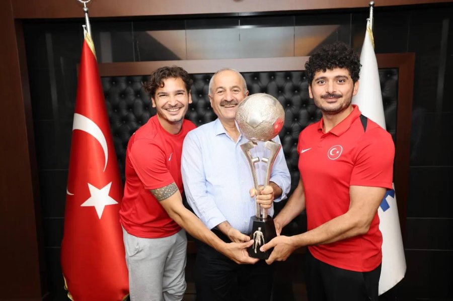 Gebze Meydanda Milli Takım Coşkusu