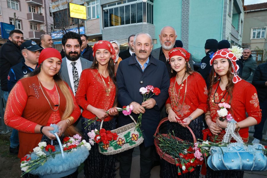 Gebze Belediyesi’nden Romanlar Günü Programı: Aynı Bağın Gülüyüz Biz