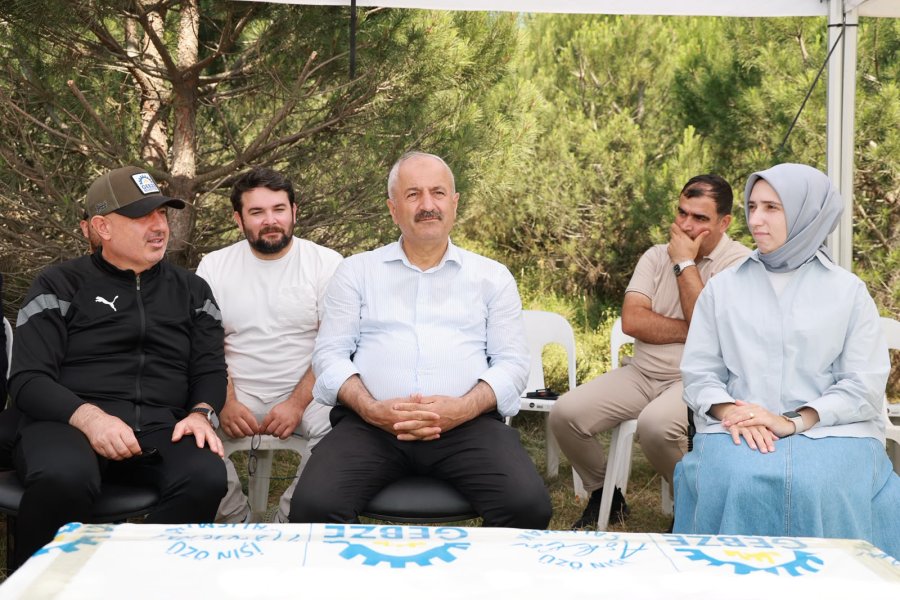 Başkan Büyükgöz, 4. Uluslararası Dağ Bisikleti Kupası'nın Startını Verdi