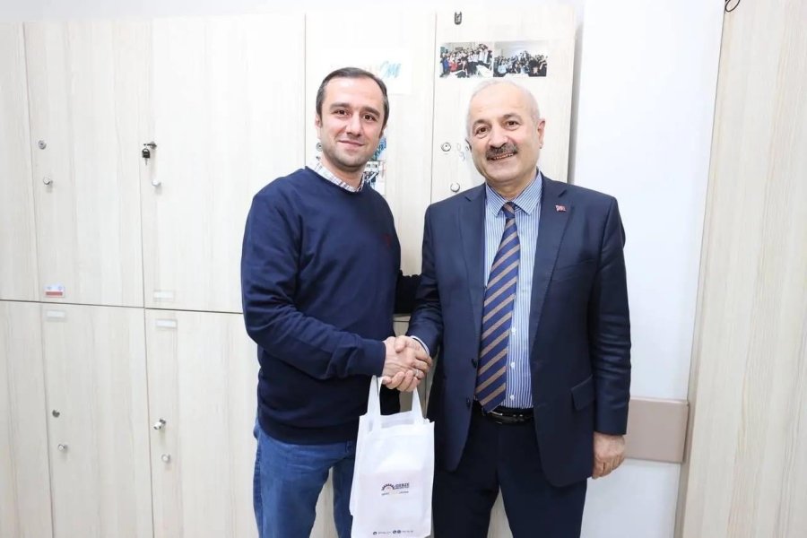 Gebze’deki Tüm Öğretmenlere Özel Tebrik