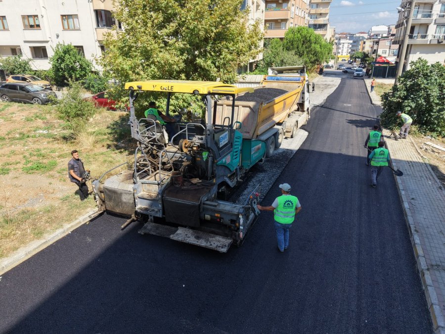 Gebze Belediyesi Asfalt Serim Çalışmalarına Devam Ediyor