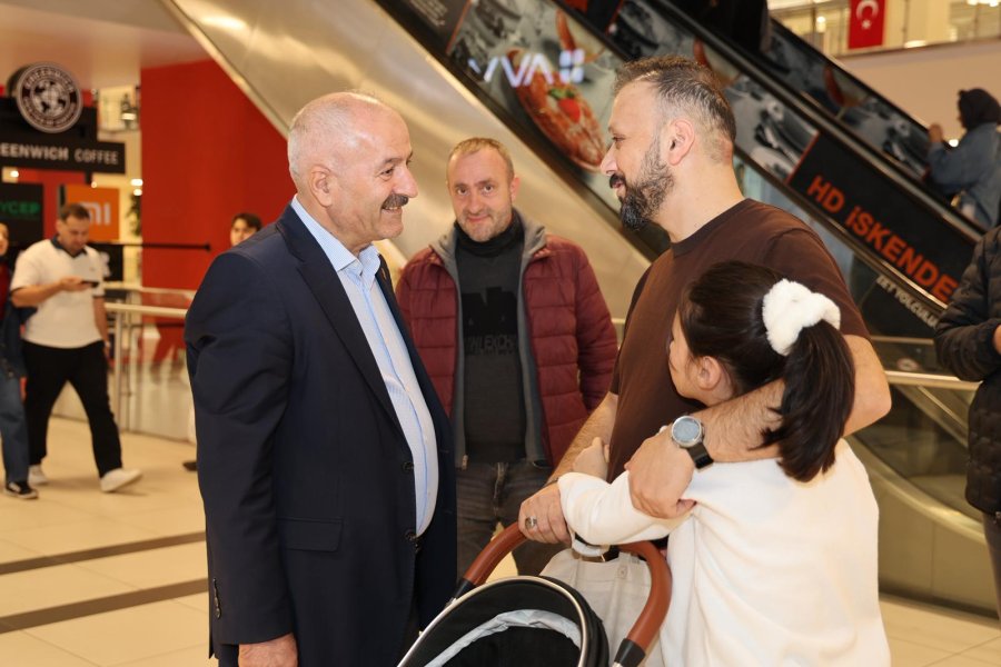 Başkan Büyükgöz’den Gebze Center Esnafına Ziyaret