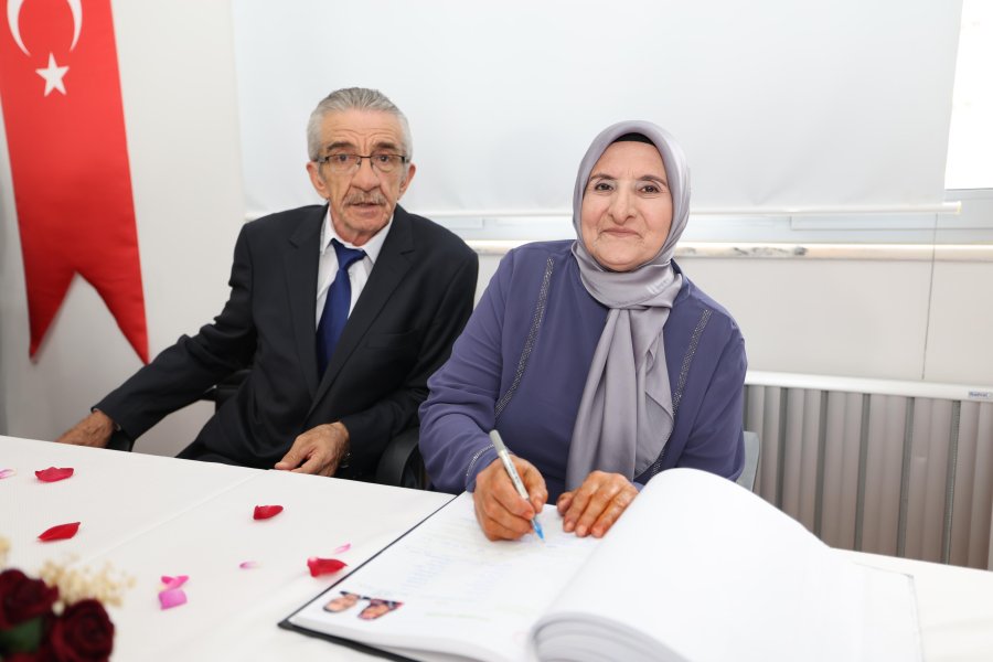 Başkan Büyükgöz Huzurevinde Nikah Kıydı