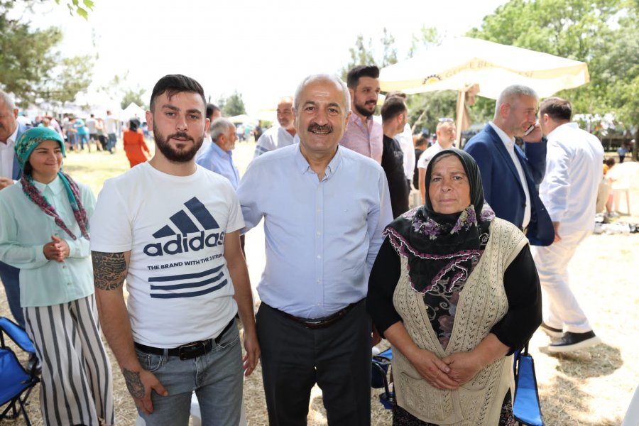 Tarihi Hünkar Çayırı Yağlı Güreşlerinde  Altın Kemer Ali Gürbüz’ün