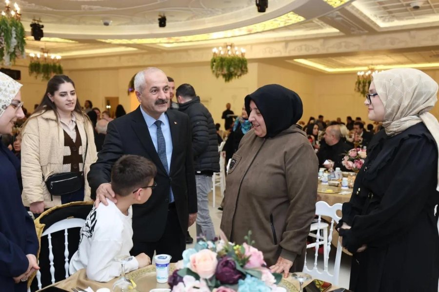 Şehit Aileleri ve Gaziler İftarda Ağırlandı