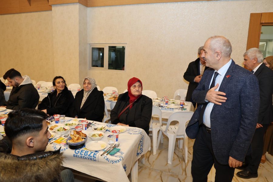 Başkan Büyükgöz Şehit Aileleri ve Gazilerle İftar Sofrasında Buluştu