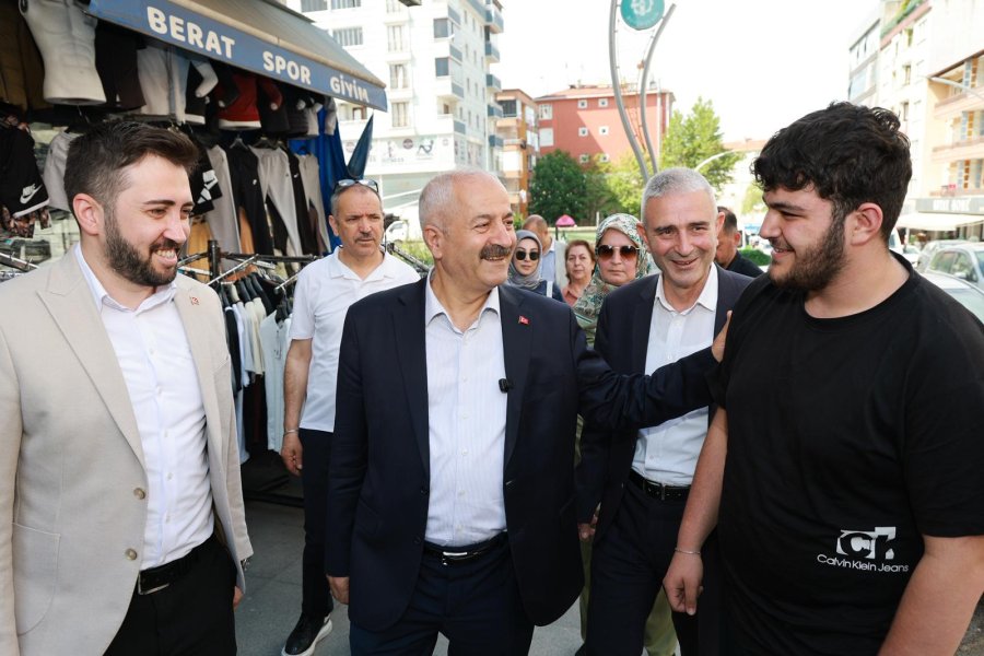 Gebze Belediye Başkanı Zinnur Büyükgöz Osman Yılmaz Mahallesi’nde Esnafla Buluştu