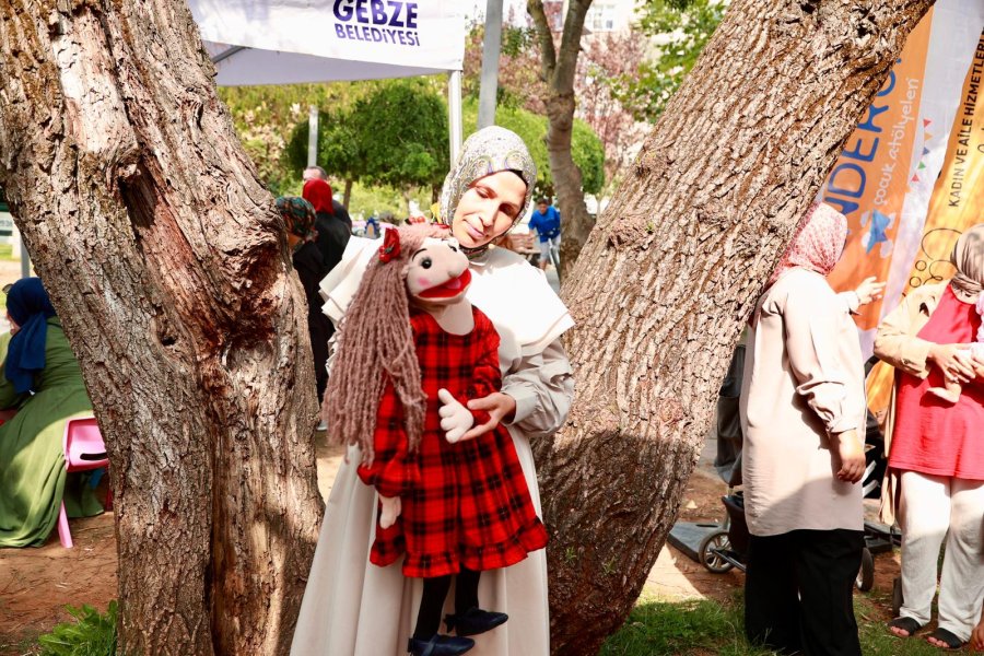 Gebze Belediyesi’nin Etkinliğinde Minikler Doyasıya Eğlendi