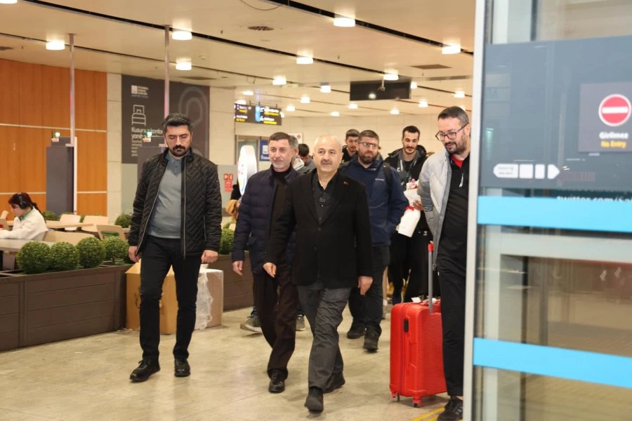 Gebze’nin Şampiyon Efelerini Başkan Büyükgöz Karşıladı