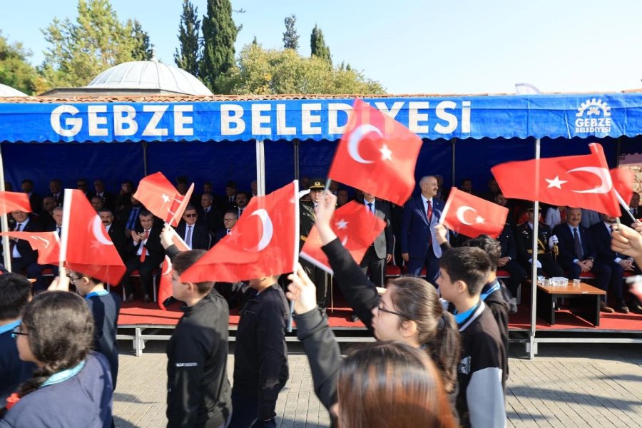 Gebze’de Cumhuriyet Coşkusu Dolu Dolu Yaşandı
