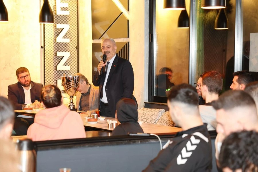 Başkan Büyükgöz Şampiyonları İftarda Ağırladı